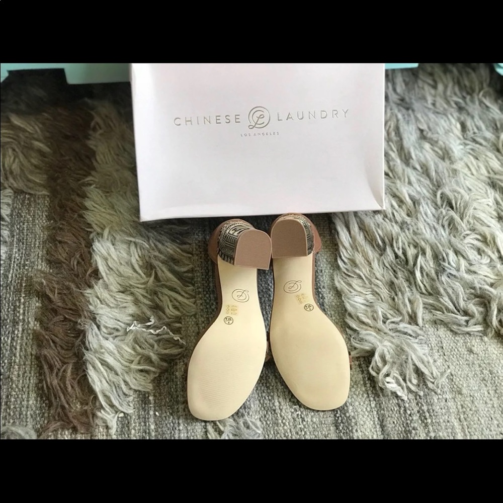😍SOLD 👠 - Picture 3 of 4